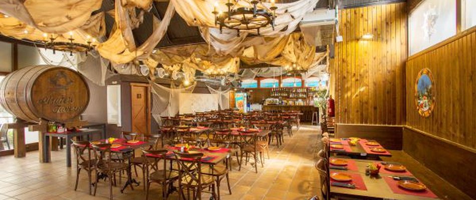 Taberna Pirata Theme Restaurant Apparthôtel Magic Tropical Splash Finestrat